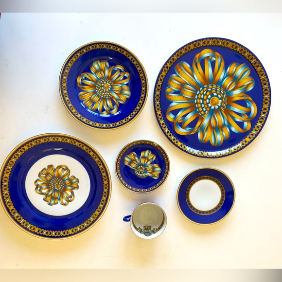 RARE VINTAGE HERMÈS COCARDE DE SOIE COMPLETE 6 PIECE PLACE SETTING - Picture 5 of 11